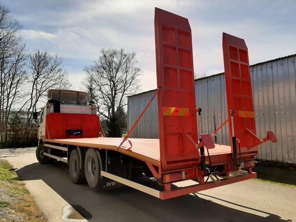 DAF 85.410 6X2 CAR TRANSPORTER  - Camión portavehículos: foto 2 DAF 85.410 6X2 CAR TRANSPORTER  - Camión portavehículos: foto 2