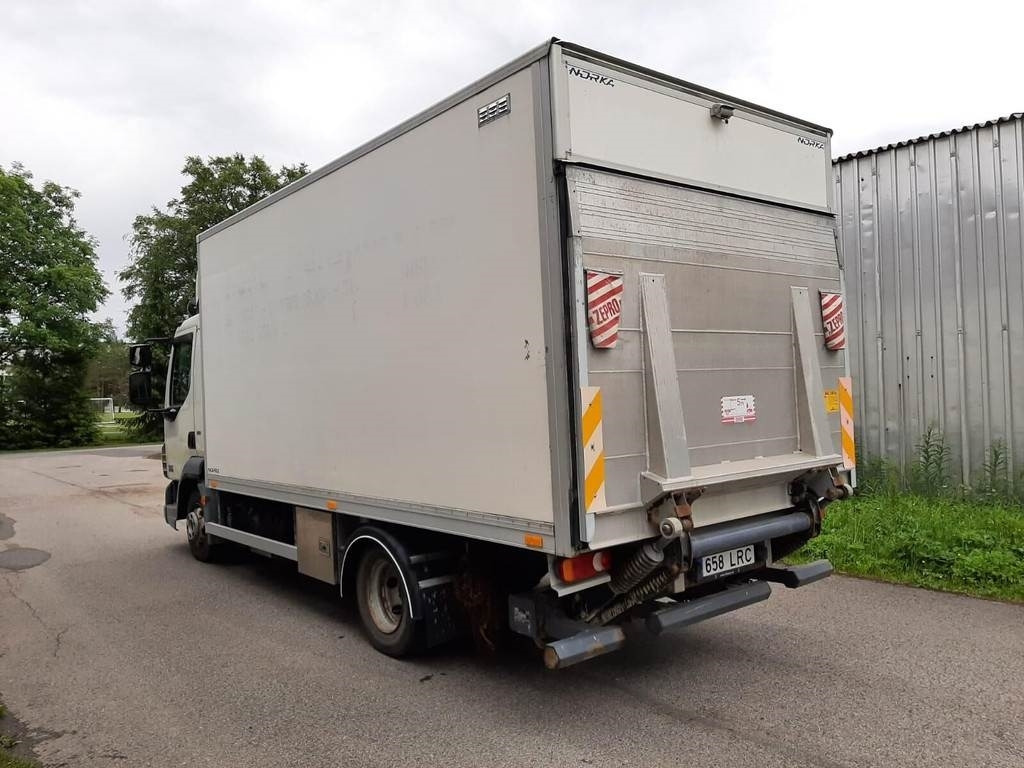 DAF FA 45.180 4X2 KITCHEN - Camión caja cerrada: foto 2 DAF FA 45.180 4X2 KITCHEN - Camión caja cerrada: foto 2