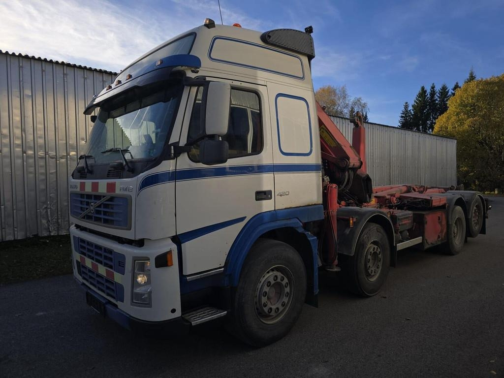 Volvo FM12 420 8X2 HMF 2220 K4 - Camión multibasculante: foto 1 Volvo FM12 420 8X2 HMF 2220 K4 - Camión multibasculante: foto 1