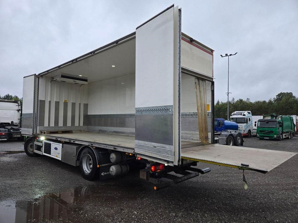 Volvo FM370 4X2 CARRIER 1150 SIDEOPENING - Camión frigorífico: foto 3 Volvo FM370 4X2 CARRIER 1150 SIDEOPENING - Camión frigorífico: foto 3