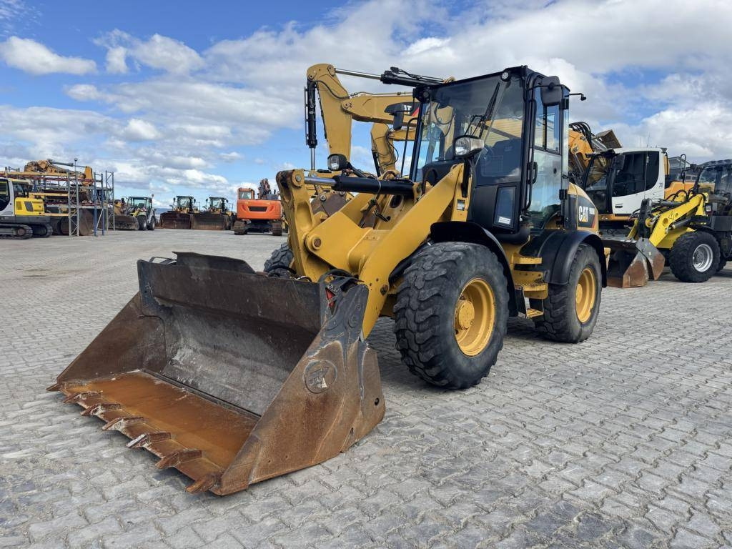 CAT 908M - Cargadora de ruedas: foto 1 CAT 908M - Cargadora de ruedas: foto 1