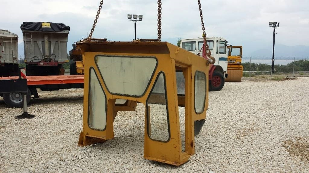 CAT Καμπίνα Caterpillar - Cabina para Maquinaria de construcción: foto 2 CAT Καμπίνα Caterpillar - Cabina para Maquinaria de construcción: foto 2