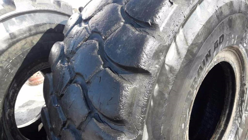 Neumático Michelin 29,5R25 X-SUPER TERRAIN /AD: foto 9