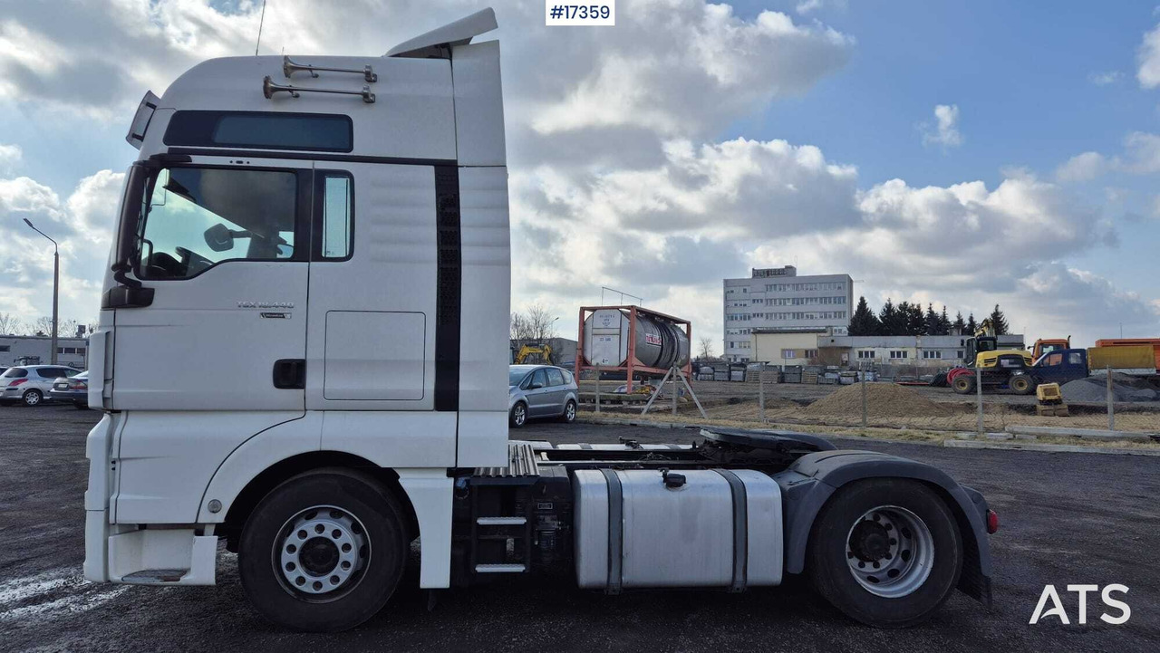 Truck tractor MAN TGX 18.440 EfficientLine 2 (2016) - Cabeza tractora: foto 4 Truck tractor MAN TGX 18.440 EfficientLine 2 (2016) - Cabeza tractora: foto 4