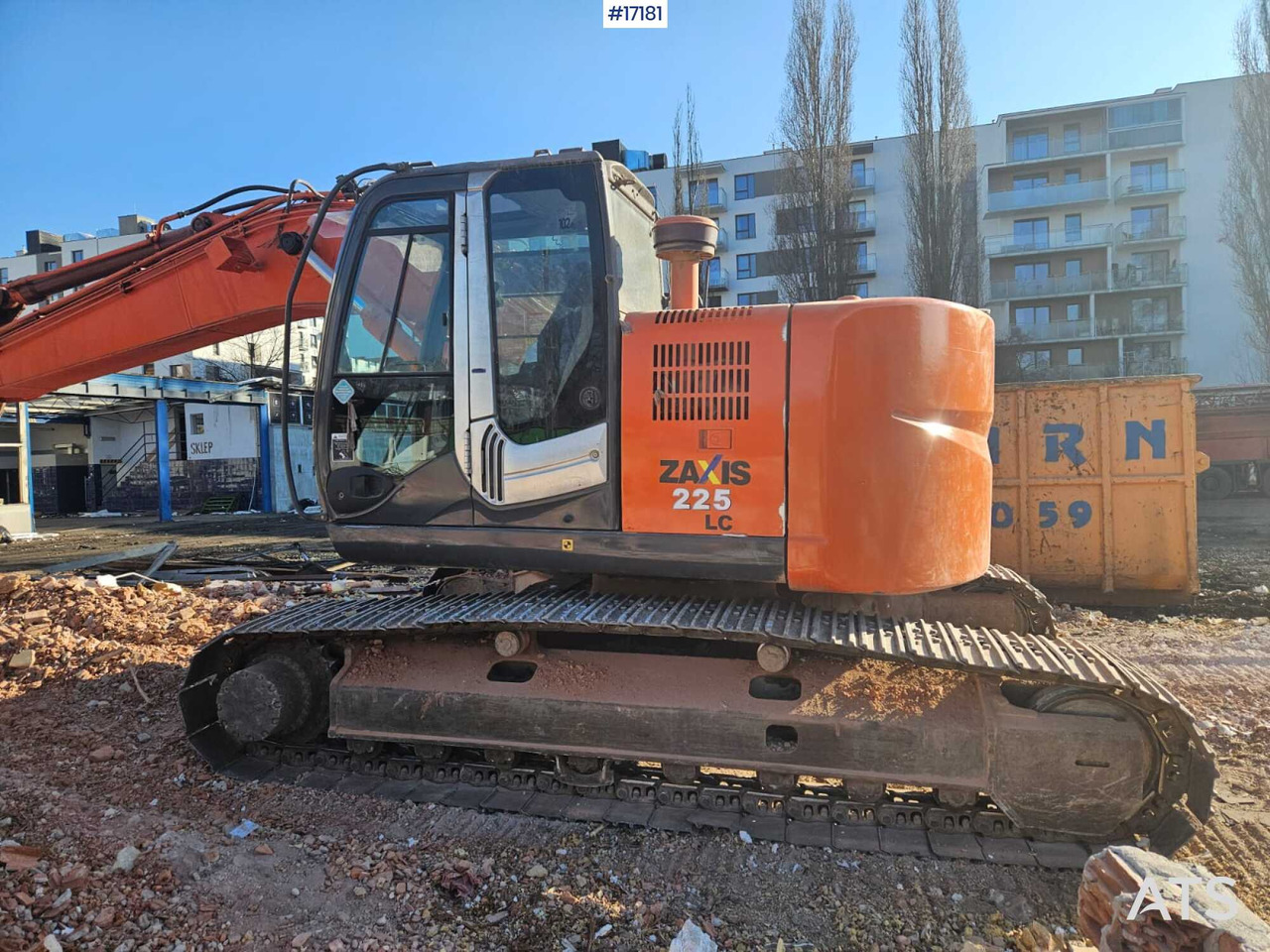 Hydraulic excavator Hitachi ZX225 LC (2013) - Excavadora de cadenas: foto 1 Hydraulic excavator Hitachi ZX225 LC (2013) - Excavadora de cadenas: foto 1