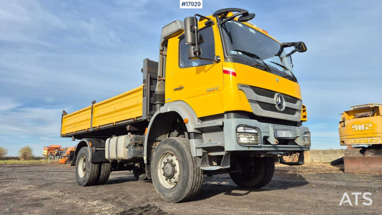 Mercedes-Benz 1824 4x4 dump truck (2005) - Otros maquinaria: foto 2 Mercedes-Benz 1824 4x4 dump truck (2005) - Otros maquinaria: foto 2
