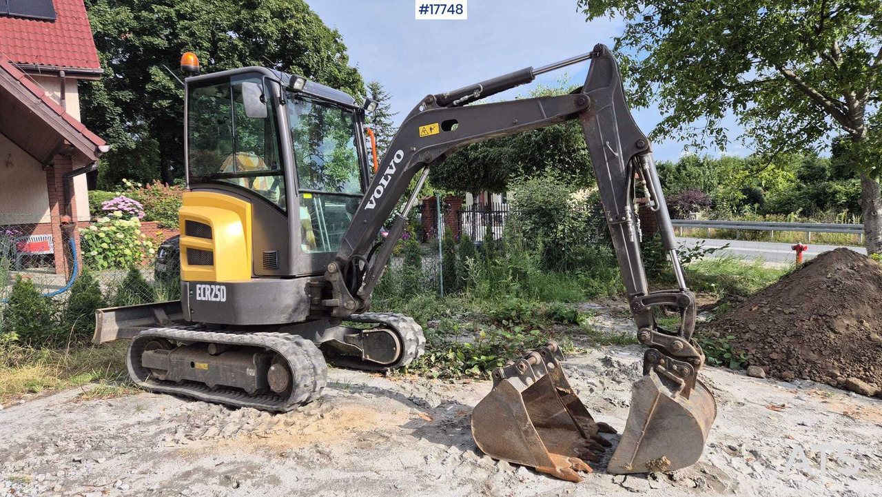 VOLVO ECR25D Mini Crawler Excavator (2021) - Miniexcavadora: foto 2 VOLVO ECR25D Mini Crawler Excavator (2021) - Miniexcavadora: foto 2