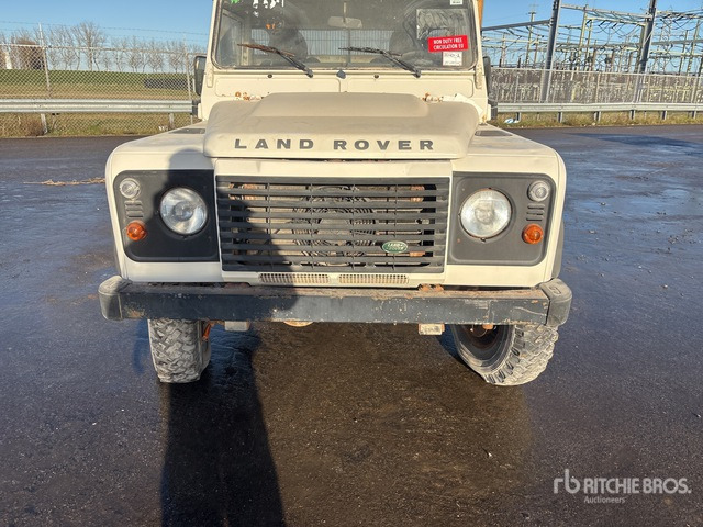 2010 Land Rover Defender (Inoperable) SUV - SUV/ Todoterreno: foto 4 2010 Land Rover Defender (Inoperable) SUV - SUV/ Todoterreno: foto 4