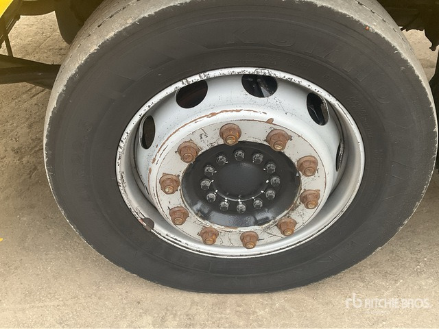 2014 MAN TGX 18.400 4x2 Sleeper Container Truck - Camión portacontenedore/ Intercambiable: foto 5 2014 MAN TGX 18.400 4x2 Sleeper Container Truck - Camión portacontenedore/ Intercambiable: foto 5