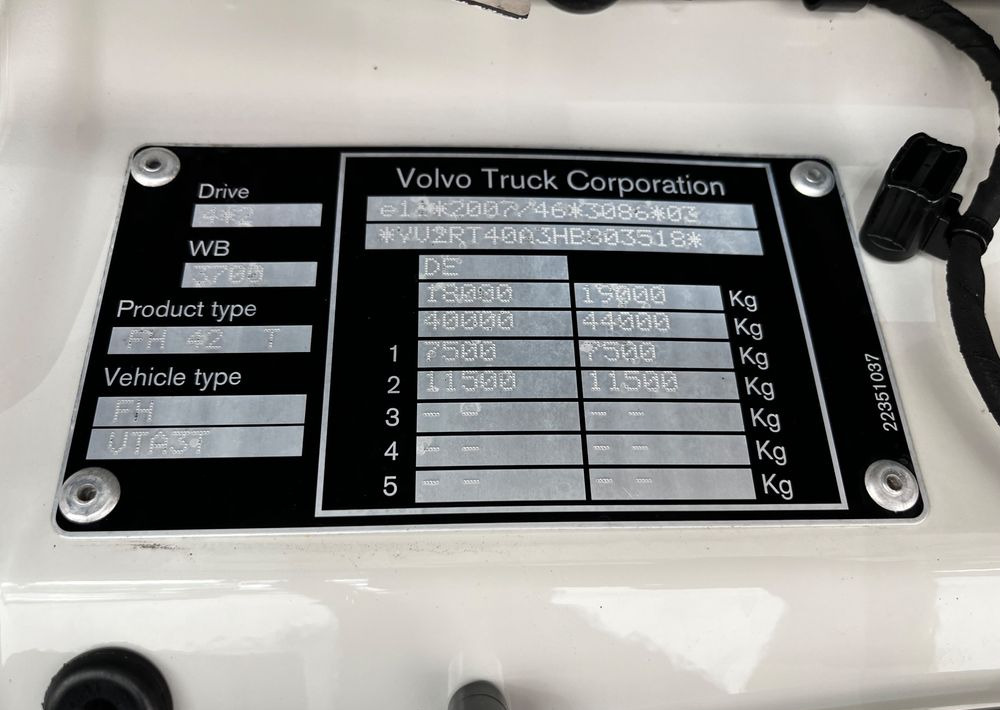 Cabeza tractora Volvo FH500 // 2016 // Mega // 2 zbiorniki // Z ruchu międzynarodowego //: foto 17 Cabeza tractora Volvo FH500 // 2016 // Mega // 2 zbiorniki // Z ruchu międzynarodowego //: foto 17