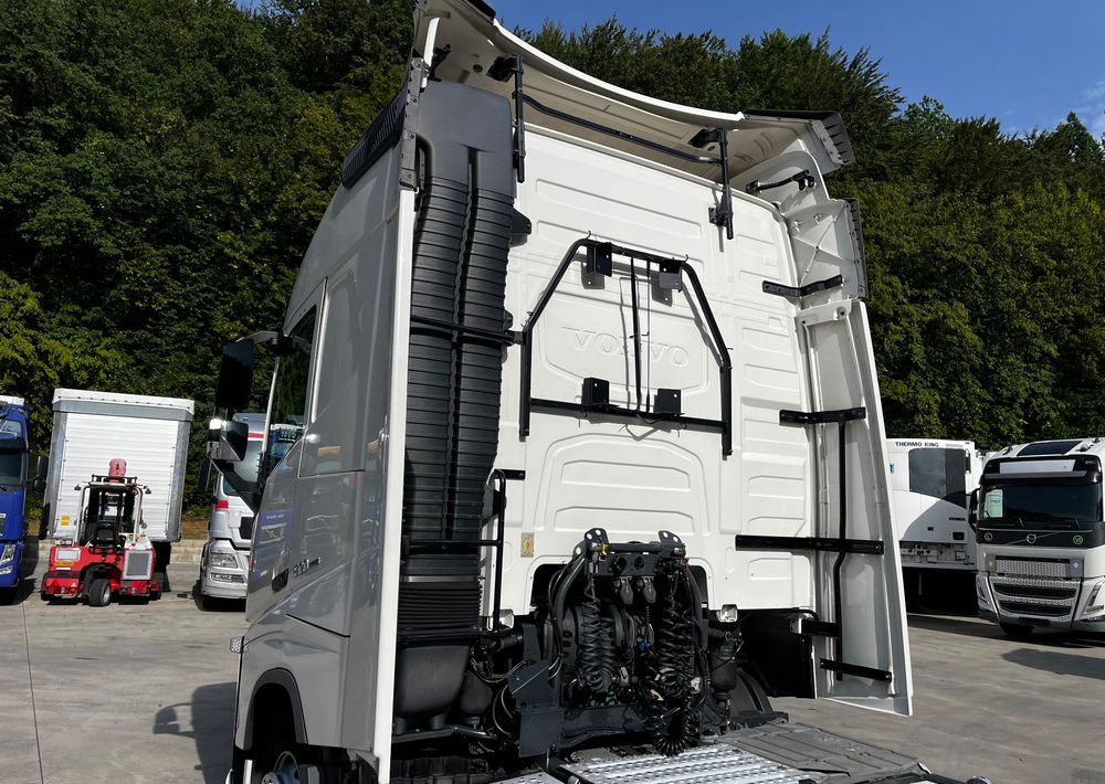 Cabeza tractora Volvo FH500 // 2016 // Mega // 2 zbiorniki // Z ruchu międzynarodowego //: foto 12 Cabeza tractora Volvo FH500 // 2016 // Mega // 2 zbiorniki // Z ruchu międzynarodowego //: foto 12