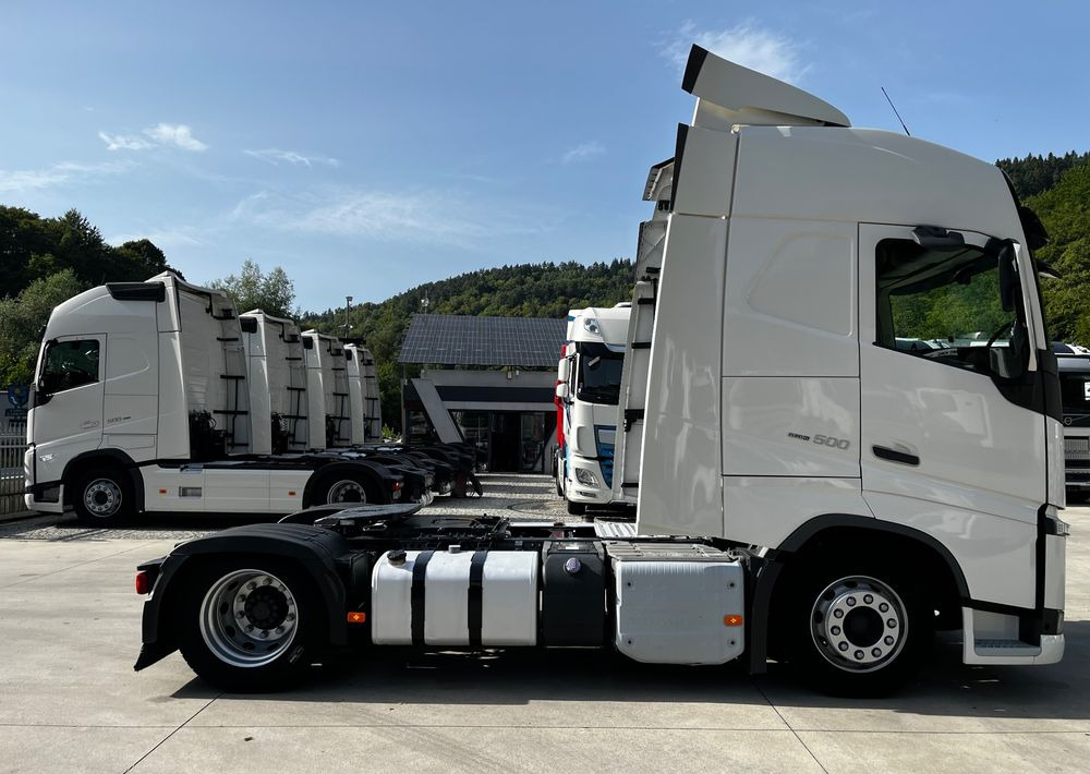 Cabeza tractora Volvo FH500 // 2016 // Mega // 2 zbiorniki // Z ruchu międzynarodowego //: foto 6 Cabeza tractora Volvo FH500 // 2016 // Mega // 2 zbiorniki // Z ruchu międzynarodowego //: foto 6