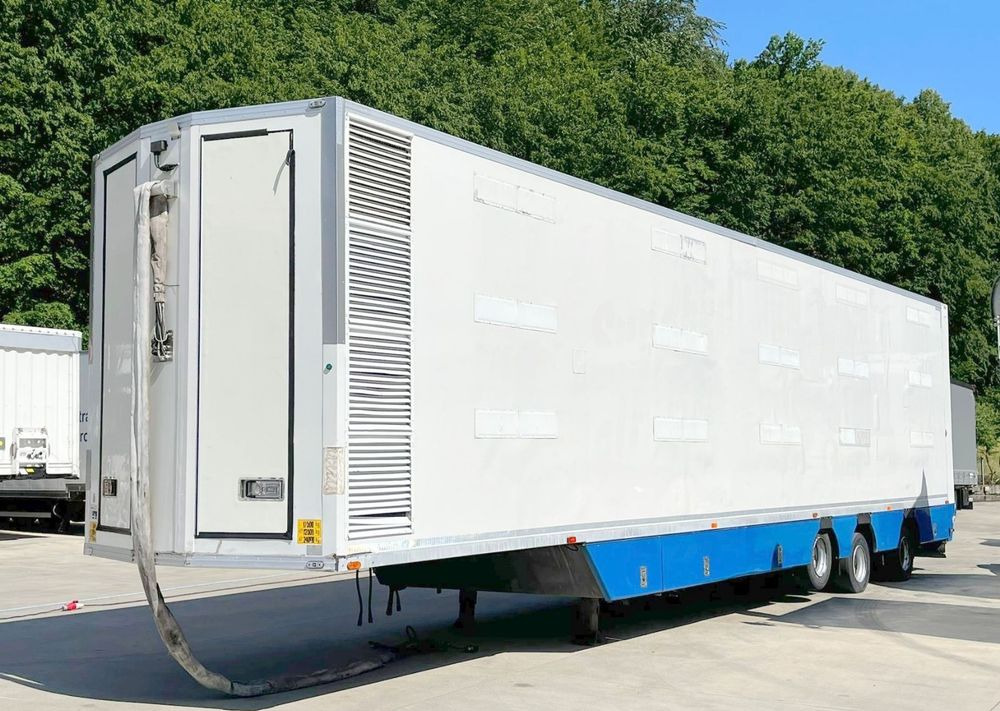 Pezzaioli HMK Industri // Do przewozu zwierząt // 2004 Rok // 3 Pokłady // Waga // Osi skrętne // Oznonacja // - Semirremolque caja cerrada: foto 1 Pezzaioli HMK Industri // Do przewozu zwierząt // 2004 Rok // 3 Pokłady // Waga // Osi skrętne // Oznonacja // - Semirremolque caja cerrada: foto 1