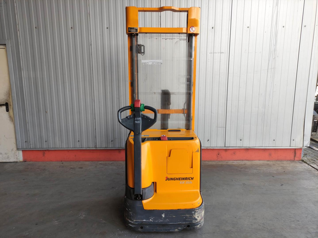 Jungheinrich EJC 212 Z - Apilador: foto 4 Jungheinrich EJC 212 Z - Apilador: foto 4