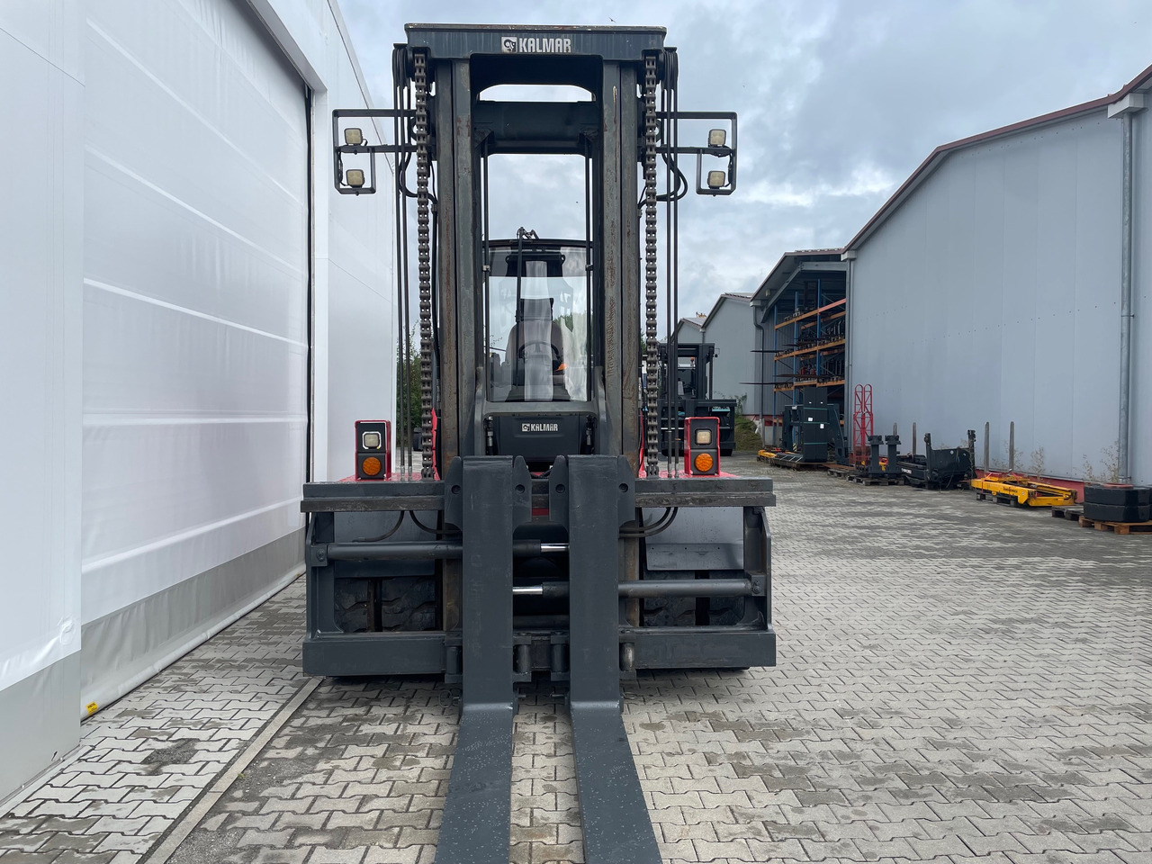 Kalmar DCG160-12 - Carretilla para contenedores: foto 3 Kalmar DCG160-12 - Carretilla para contenedores: foto 3