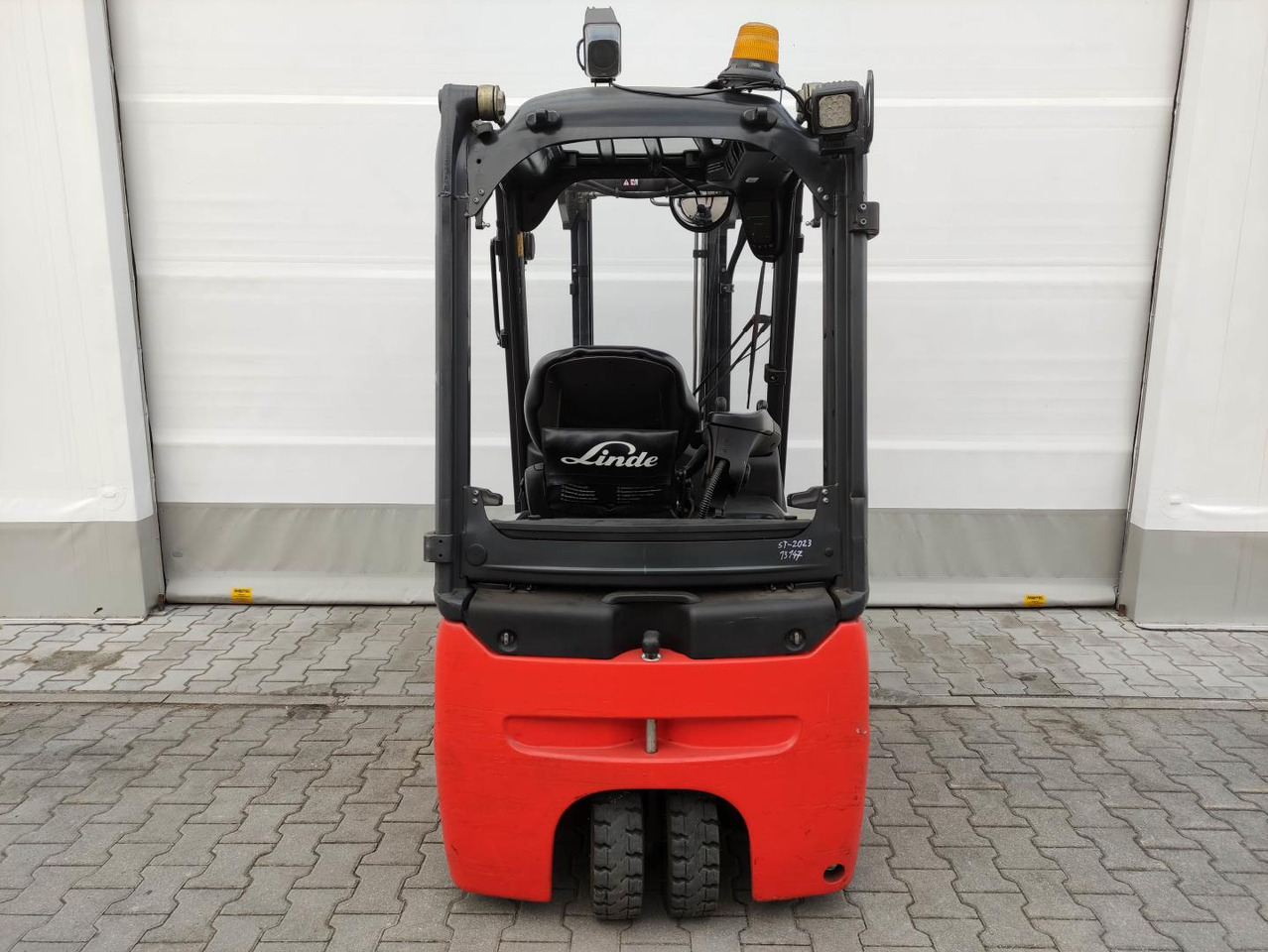 Linde E16-02-386-EVO - Carretilla elevadora eléctrica: foto 4 Linde E16-02-386-EVO - Carretilla elevadora eléctrica: foto 4