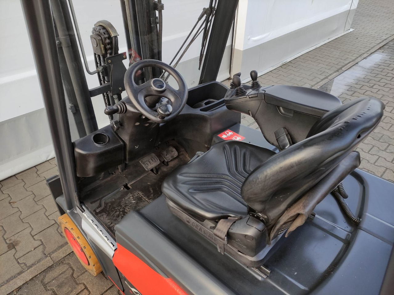 Linde E16-02-386-EVO - Carretilla elevadora eléctrica: foto 5 Linde E16-02-386-EVO - Carretilla elevadora eléctrica: foto 5