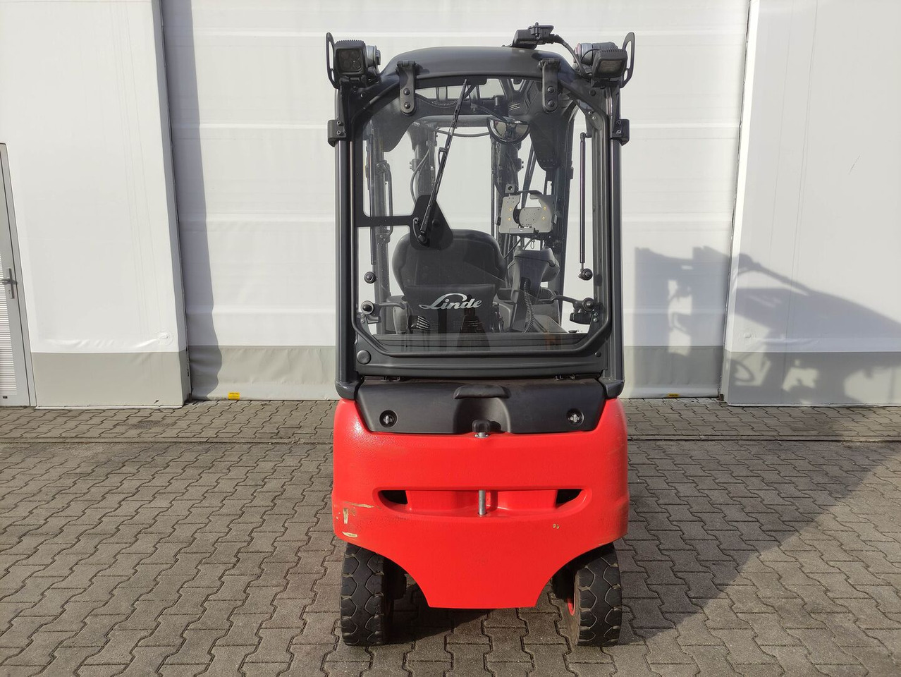 Linde E16PH-02-386 - Carretilla elevadora eléctrica: foto 4 Linde E16PH-02-386 - Carretilla elevadora eléctrica: foto 4