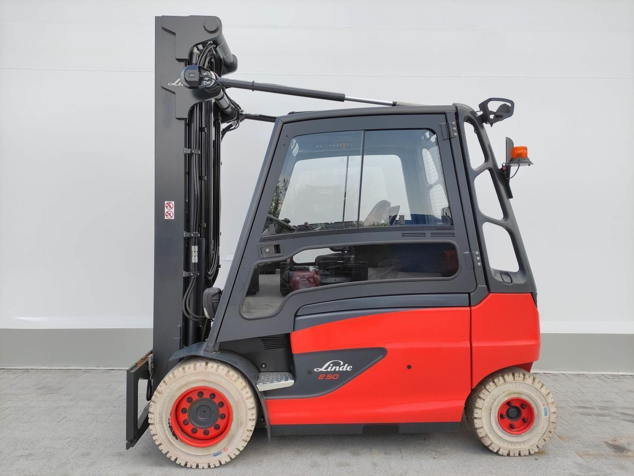 Linde E50HL-388 - Carretilla elevadora eléctrica: foto 1 Linde E50HL-388 - Carretilla elevadora eléctrica: foto 1