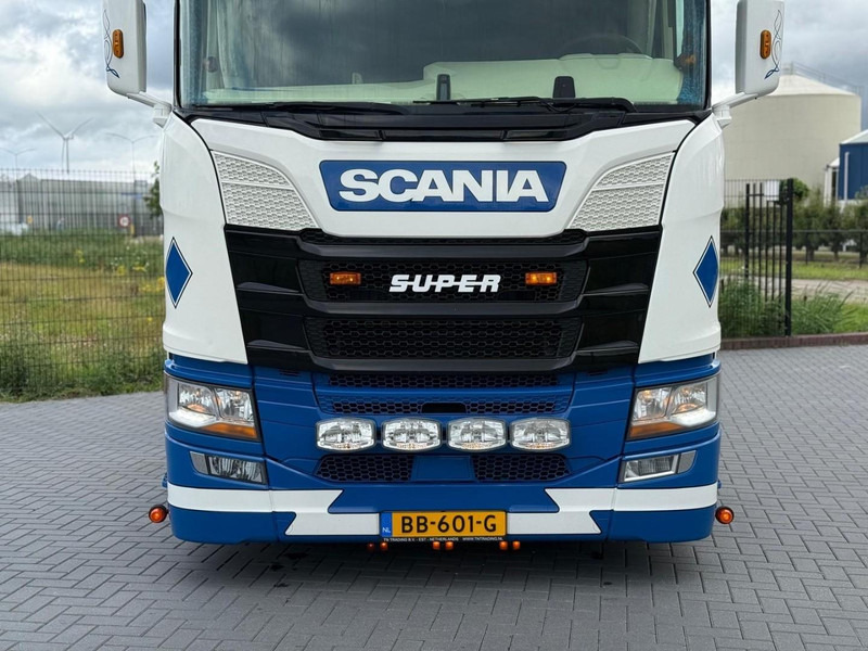 Cabeza tractora Scania R450 SHOW TRUCK, INTERIOR, STEERING, RETARDER, 570.000 KM.: foto 6 Cabeza tractora Scania R450 SHOW TRUCK, INTERIOR, STEERING, RETARDER, 570.000 KM.: foto 6