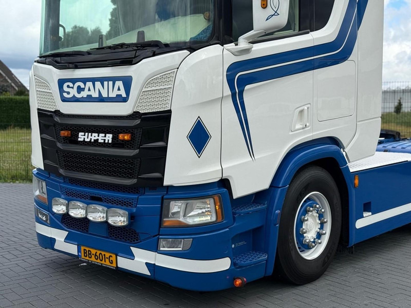 Cabeza tractora Scania R450 SHOW TRUCK, INTERIOR, STEERING, RETARDER, 570.000 KM.: foto 8 Cabeza tractora Scania R450 SHOW TRUCK, INTERIOR, STEERING, RETARDER, 570.000 KM.: foto 8