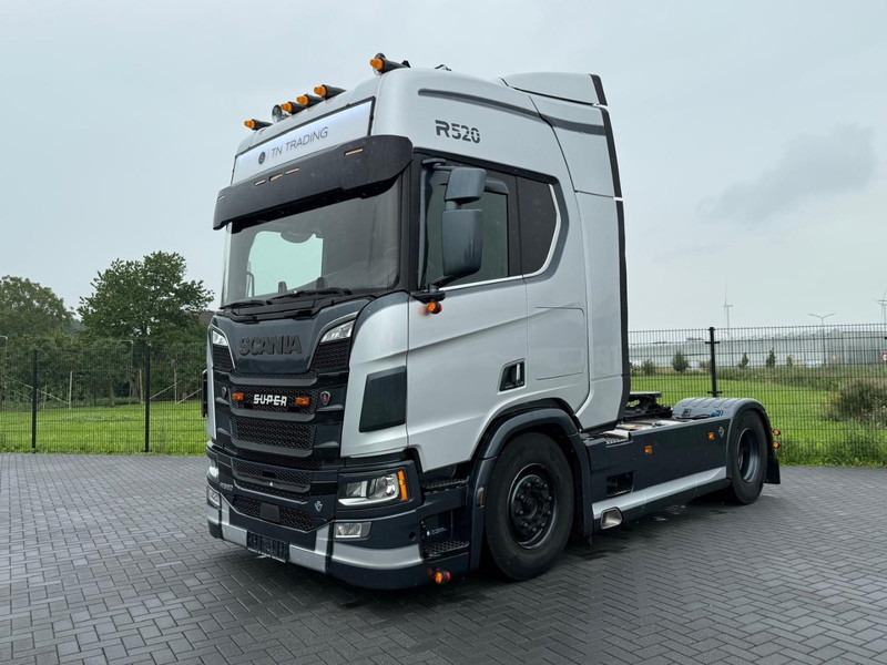 Scania R520 V8 NGS 6 BALLOONS, FULL AIR, RETARDER, 2X TANK, SHOW, FULL SPOILER. - Cabeza tractora: foto 3 Scania R520 V8 NGS 6 BALLOONS, FULL AIR, RETARDER, 2X TANK, SHOW, FULL SPOILER. - Cabeza tractora: foto 3