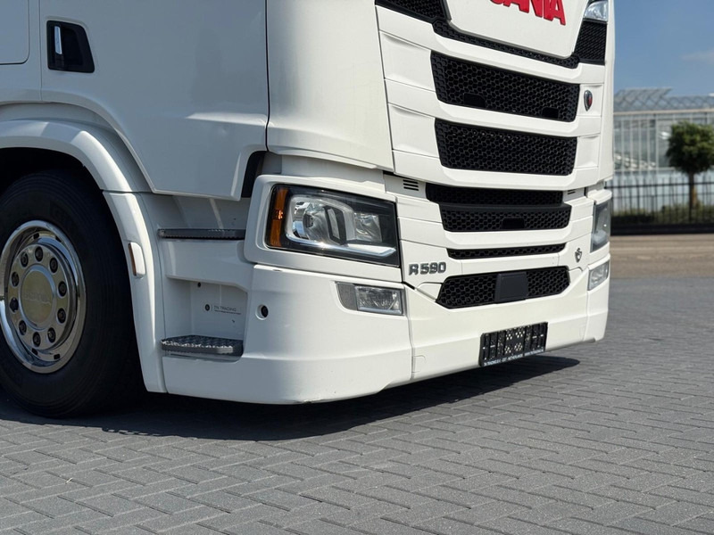 Scania R590 VOLLUCHT, LEER, HYDRAULIEK, NL KENTEKEN, APK, TACHO 2. - Cabeza tractora: foto 4 Scania R590 VOLLUCHT, LEER, HYDRAULIEK, NL KENTEKEN, APK, TACHO 2. - Cabeza tractora: foto 4