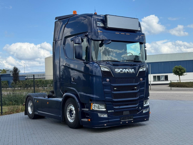 Scania S520 V8 NGS VOLLUCHT, ALCOA, 6 LUCHT BALGEN, LEER. - Cabeza tractora: foto 1 Scania S520 V8 NGS VOLLUCHT, ALCOA, 6 LUCHT BALGEN, LEER. - Cabeza tractora: foto 1