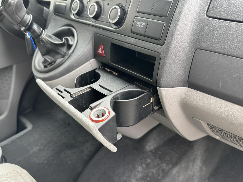 Furgón Volkswagen Transporter-2.0 TDI L2H3 Trekhaak Airco Navigatie Parrot Lat om Lat betimmering: foto 16