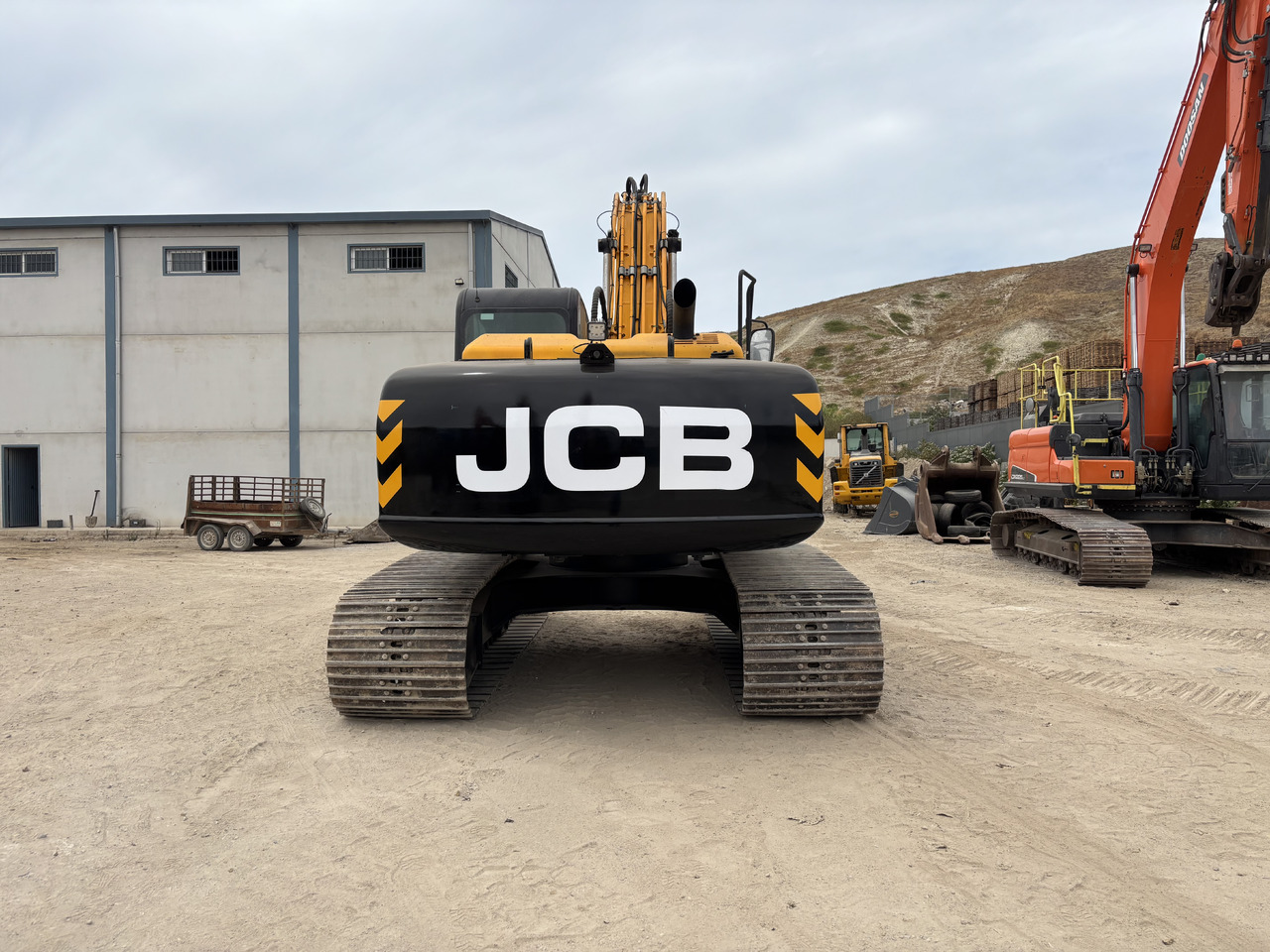 JCB JS220LC - Excavadora de cadenas: foto 4 JCB JS220LC - Excavadora de cadenas: foto 4