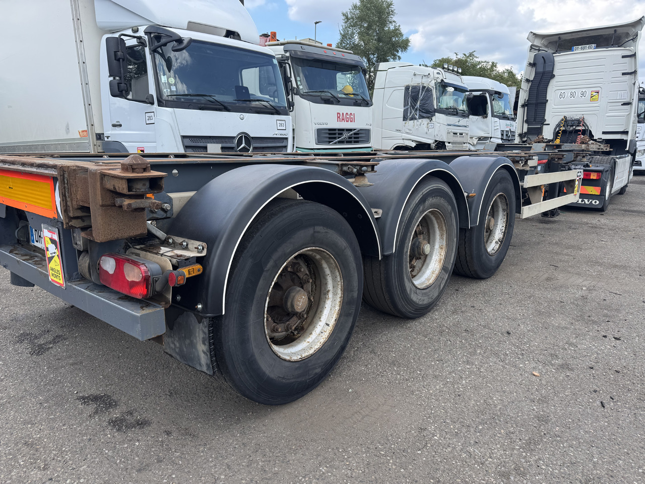 VAN HOOL Porte containers - Semirremolque portacontenedore/ Intercambiable: foto 2 VAN HOOL Porte containers - Semirremolque portacontenedore/ Intercambiable: foto 2