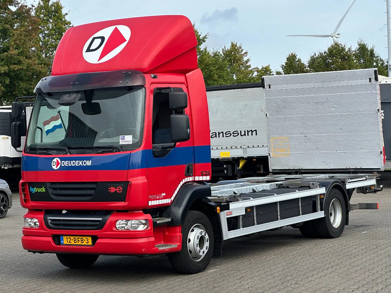 DAF Hytruck C16E 4x2 BDF/ Volledig Elektrisch / Laadklep / Apk 07-2026! - Camión portacontenedore/ Intercambiable, Camión eléctrico: foto 1 DAF Hytruck C16E 4x2 BDF/ Volledig Elektrisch / Laadklep / Apk 07-2026! - Camión portacontenedore/ Intercambiable, Camión eléctrico: foto 1