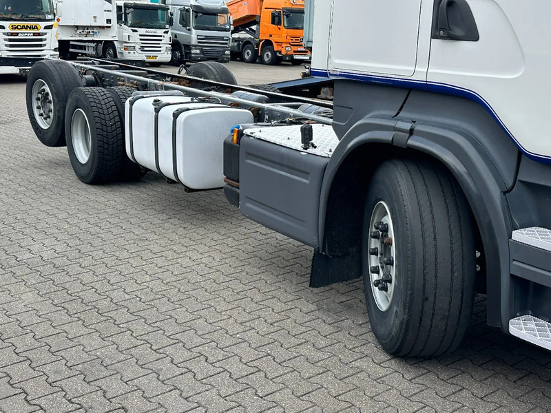 Scania R580 V8 6x2*4 Chassis Retarder Full Air 4.90 Wb Euro 6 - Camión chasis: foto 2 Scania R580 V8 6x2*4 Chassis Retarder Full Air 4.90 Wb Euro 6 - Camión chasis: foto 2