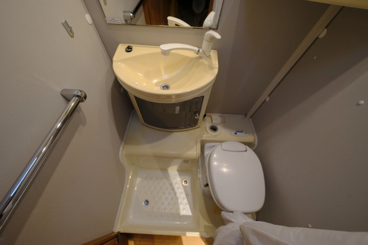 Autocaravana perfilada Dethleffs Fortero T 5975 / Festbett / Klima /Preisgarantie: foto 20
