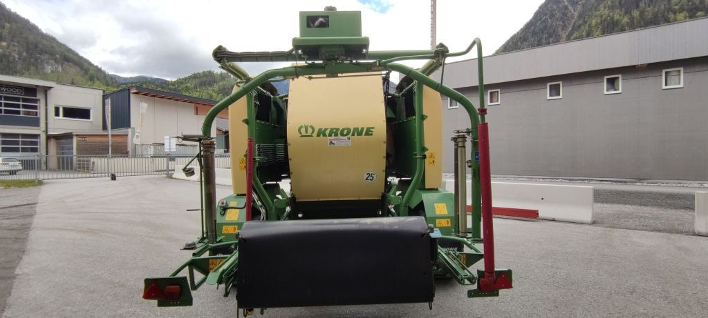 Krone Comprima CV 150 XC (15845) - Rotoempacadora: foto 5 Krone Comprima CV 150 XC (15845) - Rotoempacadora: foto 5