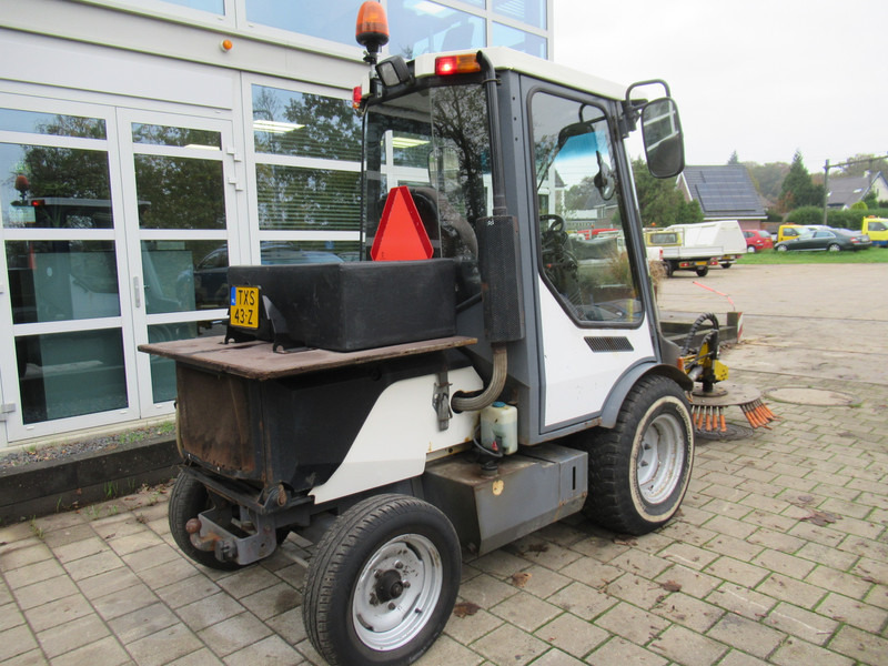 LM TRAC 286 Werktuigdrager ( zonder Borstel arm ) - Barredora vial: foto 2 LM TRAC 286 Werktuigdrager ( zonder Borstel arm ) - Barredora vial: foto 2