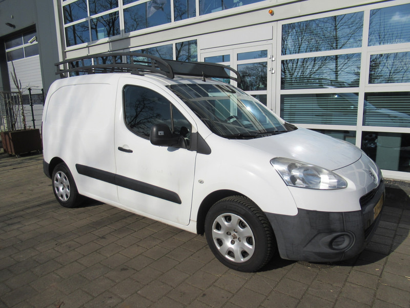 Peugeot Partner 120 1.6 HDI L1 XR Pro+ AIRCO Imperiaal Trekhaak - Furgoneta pequeña: foto 5 Peugeot Partner 120 1.6 HDI L1 XR Pro+ AIRCO Imperiaal Trekhaak - Furgoneta pequeña: foto 5