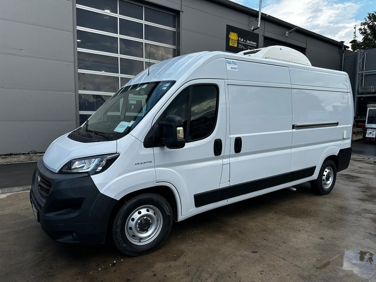 Fiat Ducato Isberg Pharma-Kühler -30°C/4°C/22°C - Furgoneta frigorifica: foto 1 Fiat Ducato Isberg Pharma-Kühler -30°C/4°C/22°C - Furgoneta frigorifica: foto 1