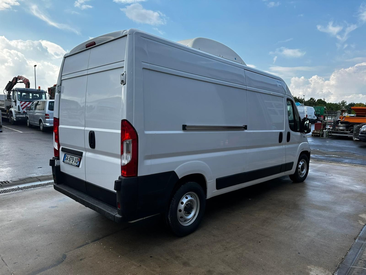 Fiat Ducato Isberg Pharma-Kühler -30°C/4°C/22°C - Furgoneta frigorifica: foto 4 Fiat Ducato Isberg Pharma-Kühler -30°C/4°C/22°C - Furgoneta frigorifica: foto 4