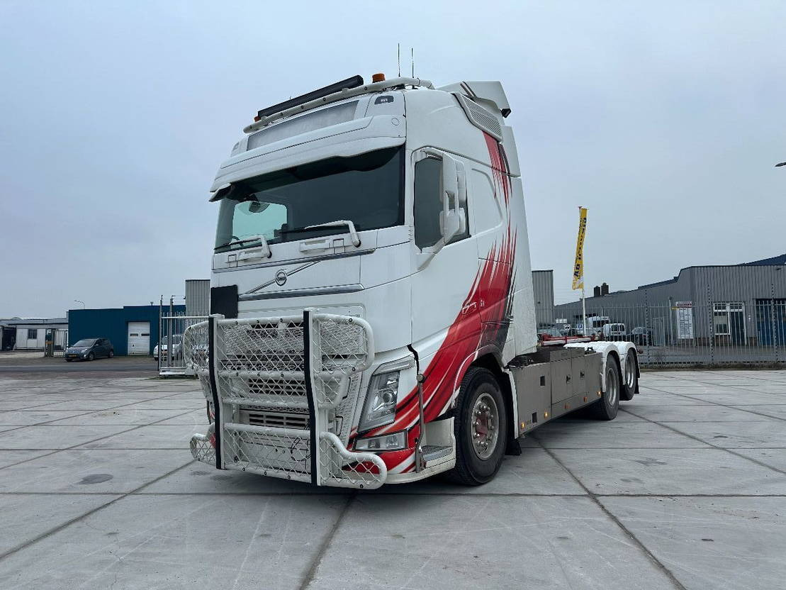 Volvo FH 500 6x2 - Camión portacontenedore/ Intercambiable: foto 1 Volvo FH 500 6x2 - Camión portacontenedore/ Intercambiable: foto 1