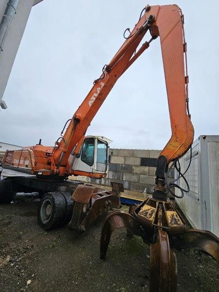 Atlas 1704 MI mit Greifer Umschlagbagger Lang - Excavadora de ruedas: foto 1 Atlas 1704 MI mit Greifer Umschlagbagger Lang - Excavadora de ruedas: foto 1