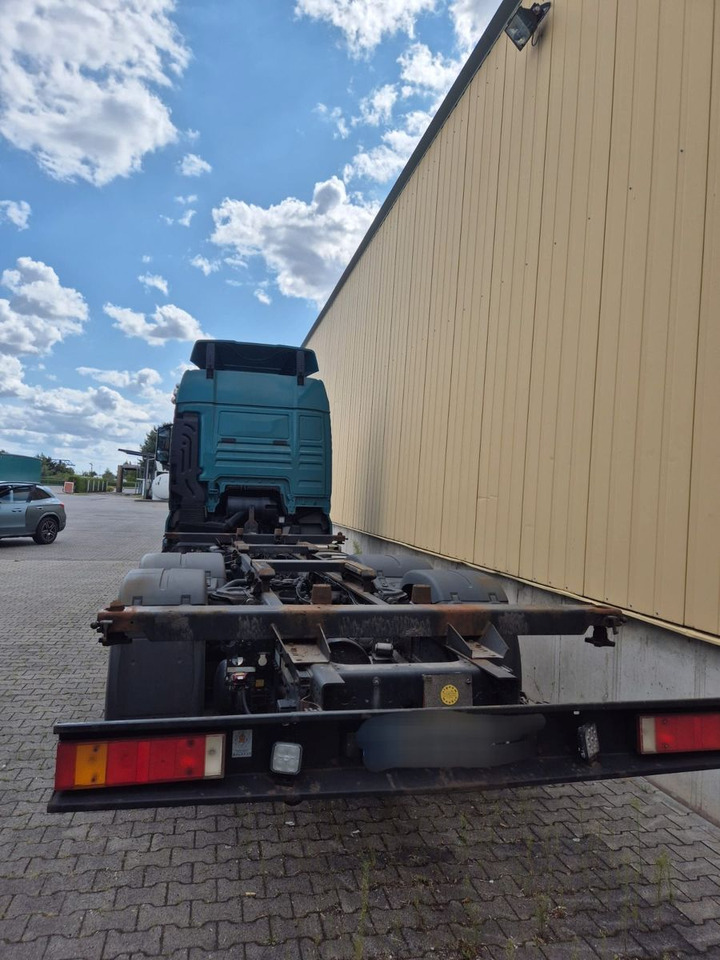 MAN TGX 26.460 Krone Wechsel - Brücke Lift / Luft - Camión chasis: foto 3 MAN TGX 26.460 Krone Wechsel - Brücke Lift / Luft - Camión chasis: foto 3