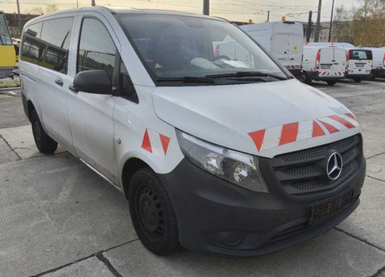 Mercedes-Benz Vito Tourer 114CDI Lang TOURER KLIMA 10 /26 TÜV - Furgoneta de pasajeros: foto 2 Mercedes-Benz Vito Tourer 114CDI Lang TOURER KLIMA 10 /26 TÜV - Furgoneta de pasajeros: foto 2
