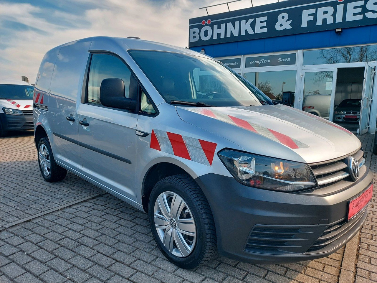 Volkswagen Caddy Nfz Kasten BMT 4Motion Navi Klima Standhei - Furgoneta de pasajeros: foto 3 Volkswagen Caddy Nfz Kasten BMT 4Motion Navi Klima Standhei - Furgoneta de pasajeros: foto 3