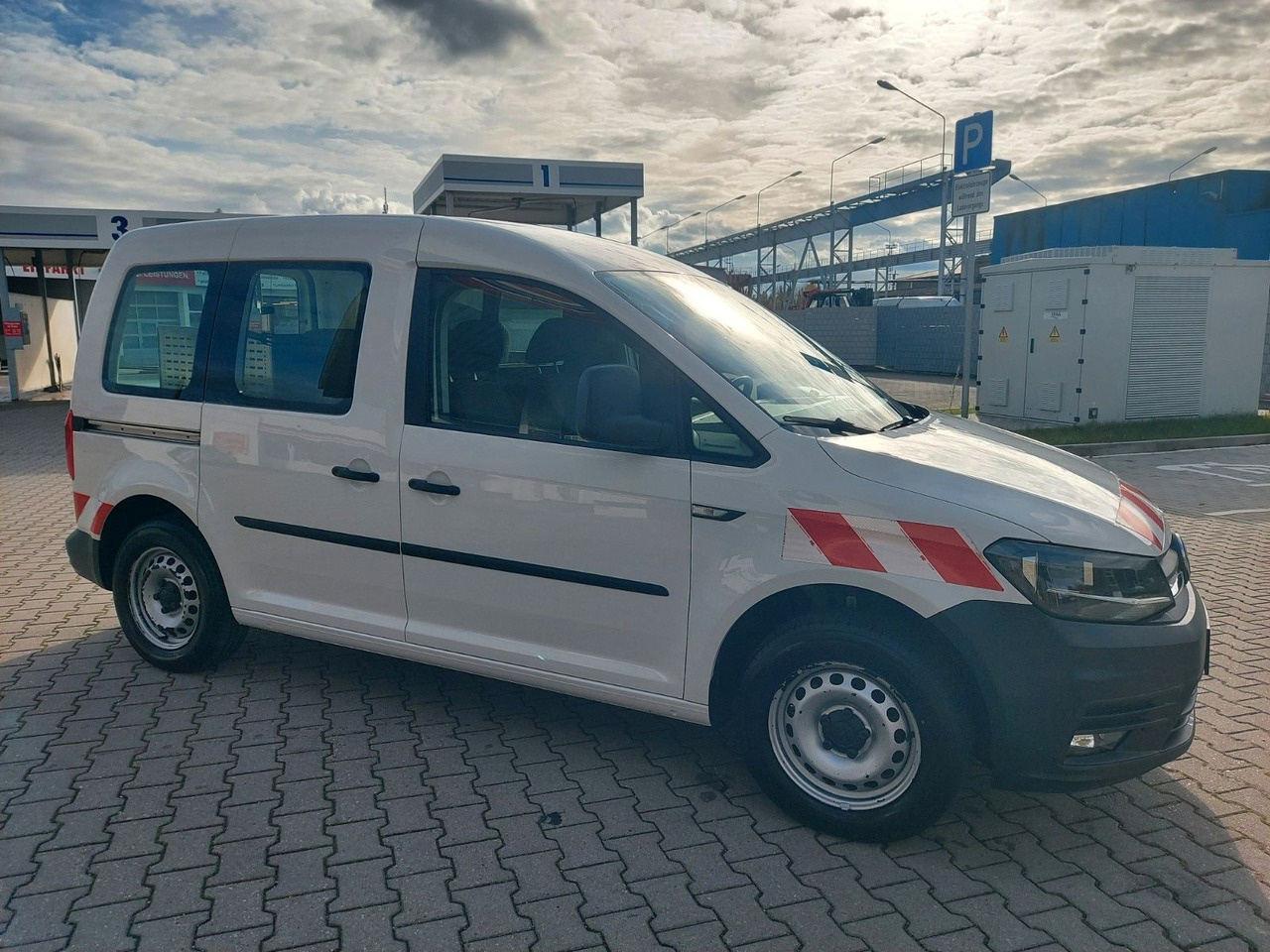 Volkswagen Caddy Nfz Kasten Klima PDC Bluetooth - Furgoneta de pasajeros: foto 1 Volkswagen Caddy Nfz Kasten Klima PDC Bluetooth - Furgoneta de pasajeros: foto 1
