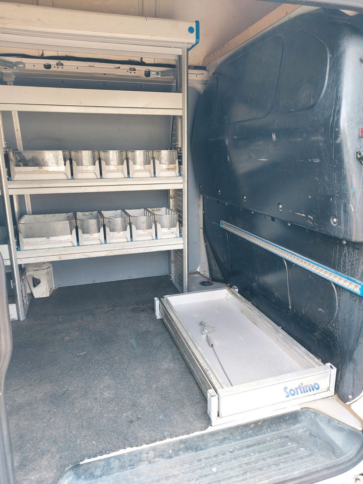 Furgoneta de pasajeros Volkswagen T5 Transporter Kasten Kombi Hoch lang Camper: foto 20 Furgoneta de pasajeros Volkswagen T5 Transporter Kasten Kombi Hoch lang Camper: foto 20