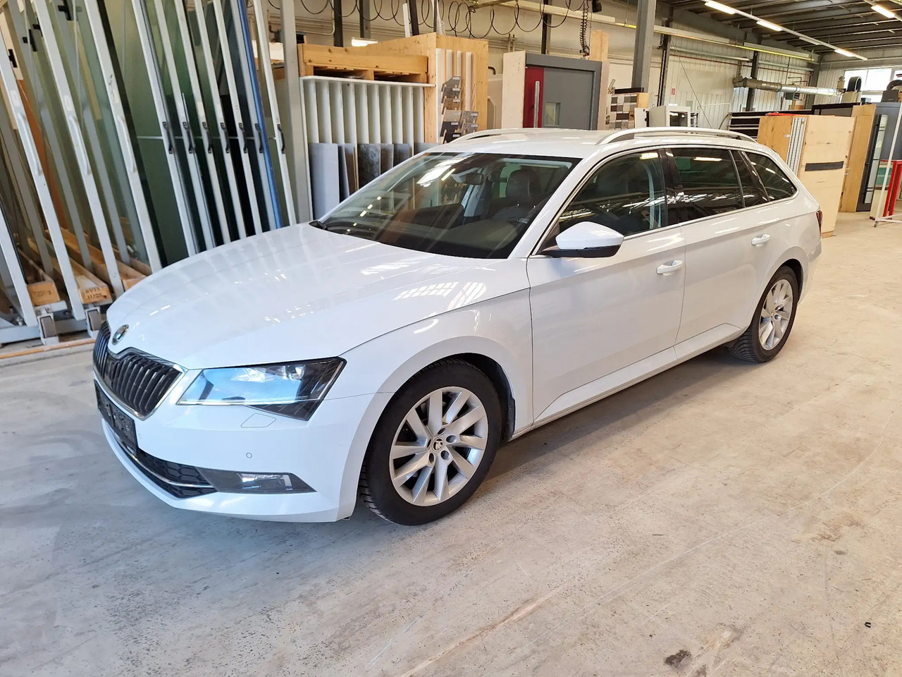 1 Stk. PKW (Skoda) - Coche: foto 1 1 Stk. PKW (Skoda) - Coche: foto 1