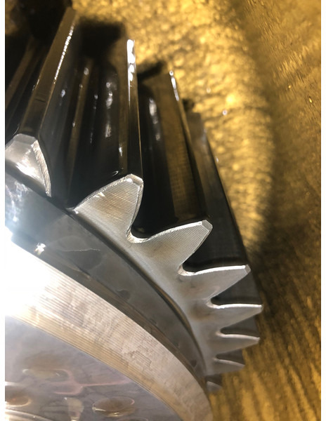 Mando final Komatsu D65-15 Final Drive OEM 14X2700310: foto 7