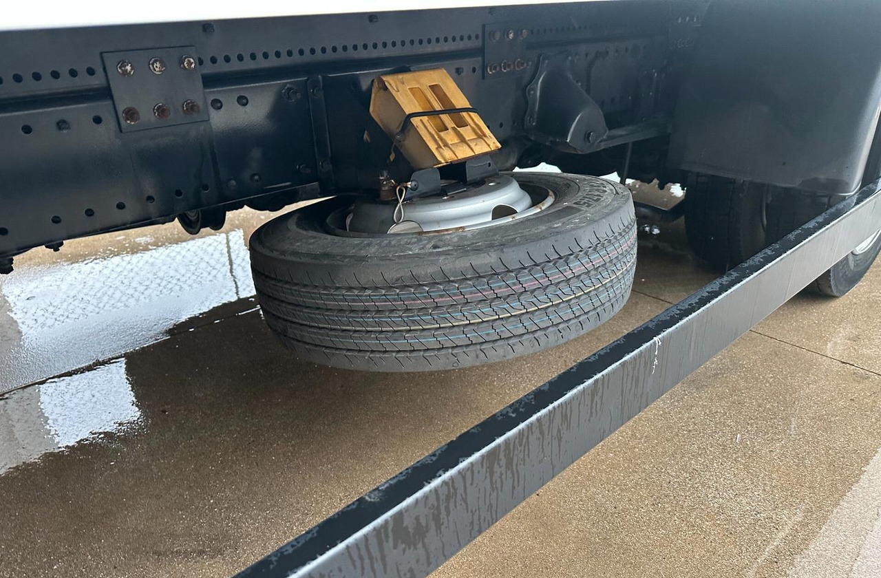 Man 8.220 FURGONE E SPONDA EURO 6 - Camión caja cerrada: foto 5 Man 8.220 FURGONE E SPONDA EURO 6 - Camión caja cerrada: foto 5