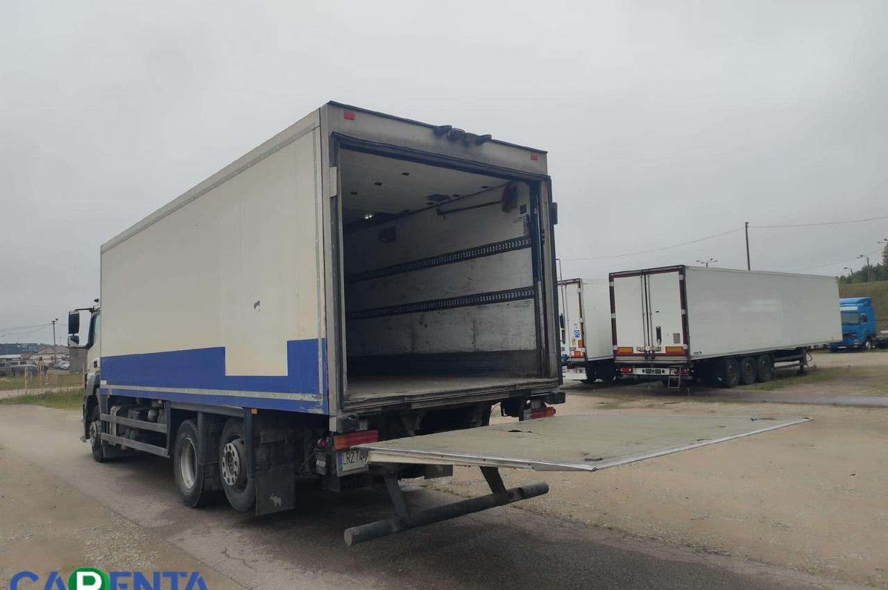 Mercedes-Benz AXOR 940.20 - Camión frigorífico: foto 3 Mercedes-Benz AXOR 940.20 - Camión frigorífico: foto 3